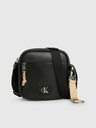 Calvin Klein Jeans Crossbody táska