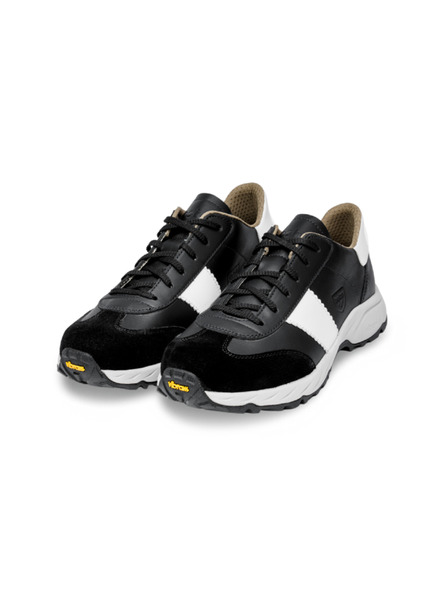 BOTAS *** Botas Nordic Black női bőr kültéri tornacipő / edzőcipő fekete-fehér